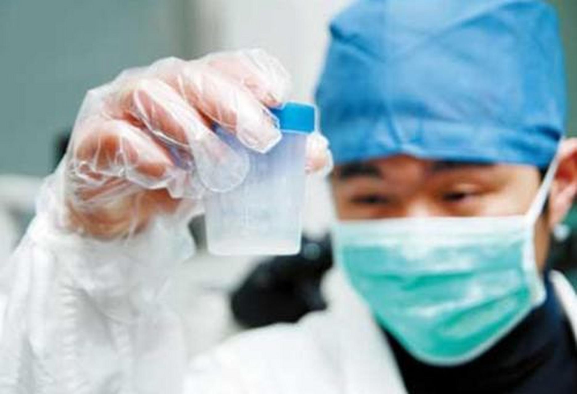 在女性雄烯二酮的50%来自卵巢,50%来自肾上腺.