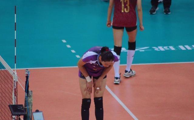 朱婷90度鞠躬感谢球迷!追星就该追朱婷,从爱朱婷到一路"婷"你