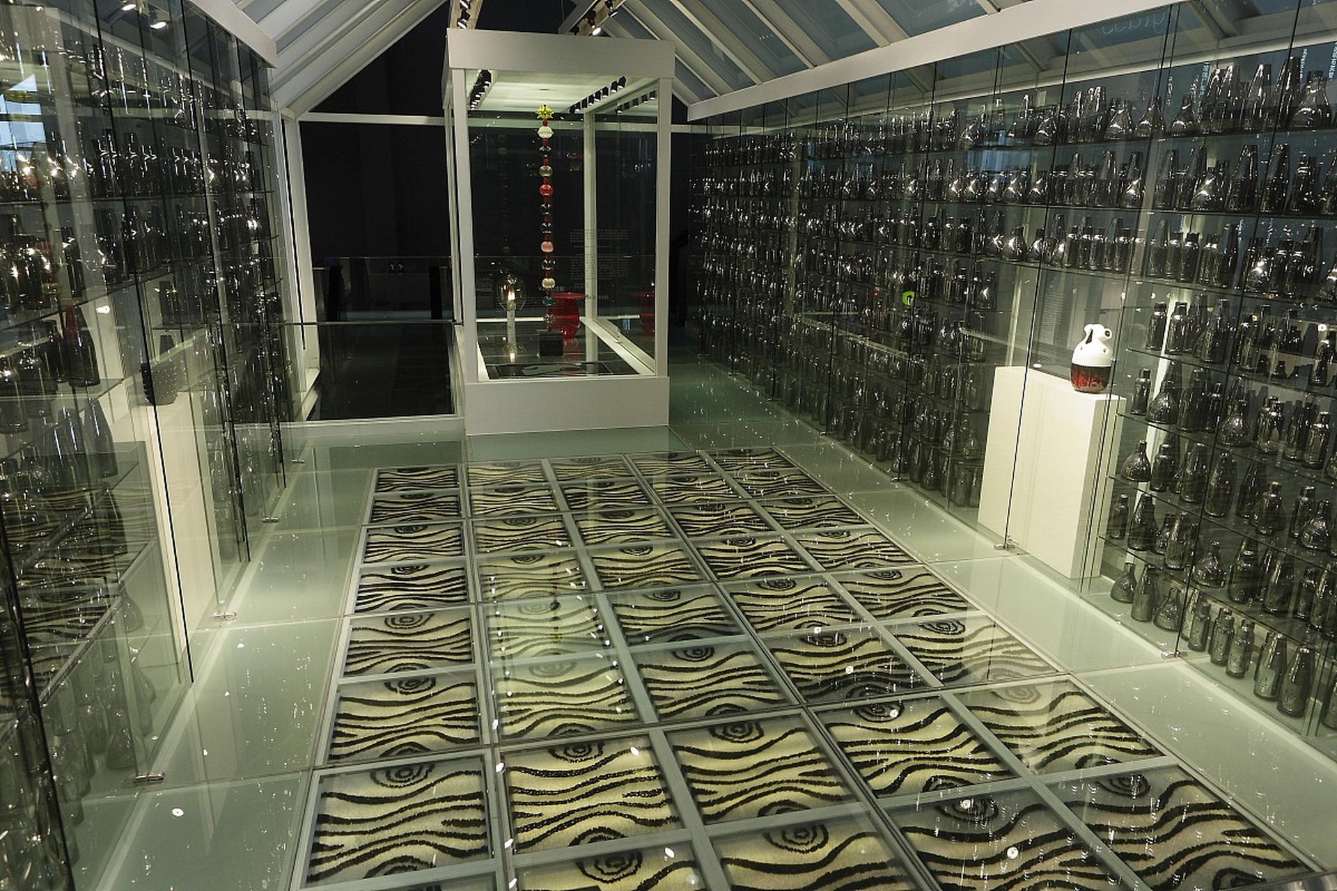 嬉行记# 上海玻璃博物馆,位于上海市黄浦区,是一座独具特色的博物馆.