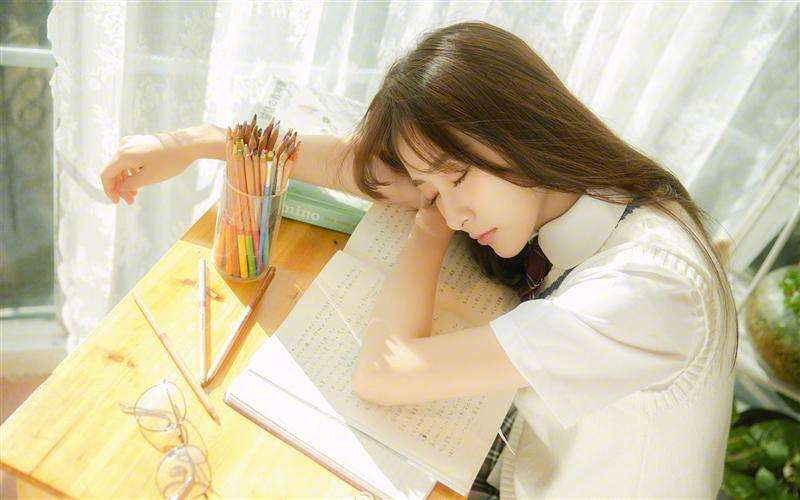 安知晓,囧囧有妖笔下的深情男主碰撞,荣西顾vs司夜寒(修罗主)