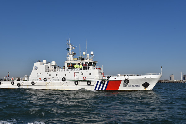 天津东疆海事局开展联合执法整治三无船违规载客