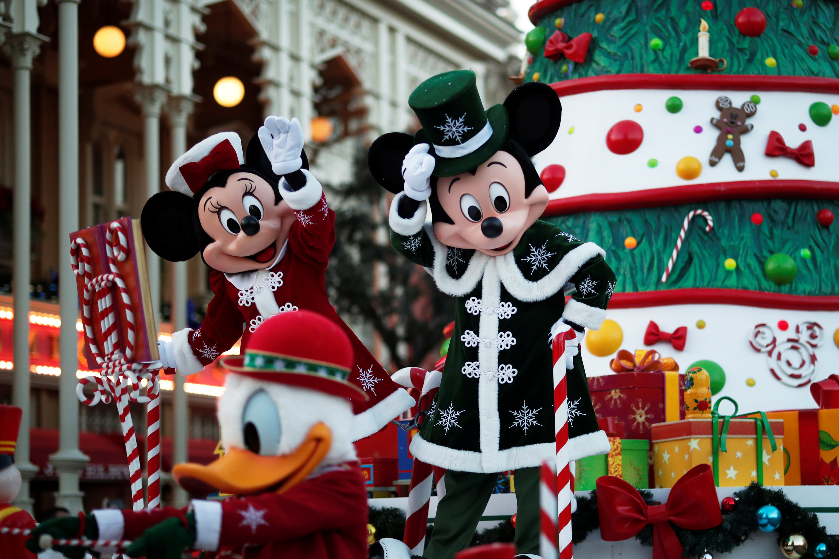 迎圣诞花车游行