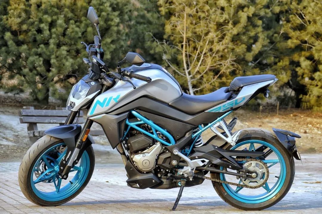 不输合资,最强国产250摩托车,26马力引擎abs,极速140,1.8万元