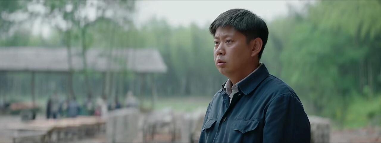 大江大河,老书记手发抖折断烟卷,雷东宝陷入两难,士根红伟发愁