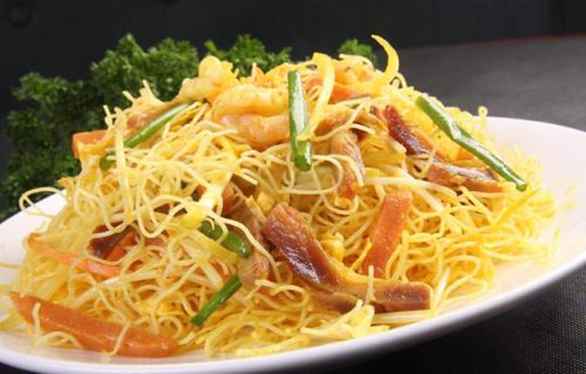 城市身边事#【香港美食】星洲炒米粉也叫做星洲炒米,星洲炒米是抑种