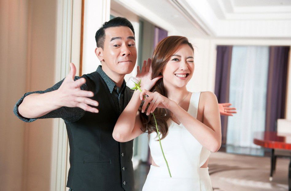 应采儿曝陈小春当年求婚视频,花式秀恩爱,羡煞众人