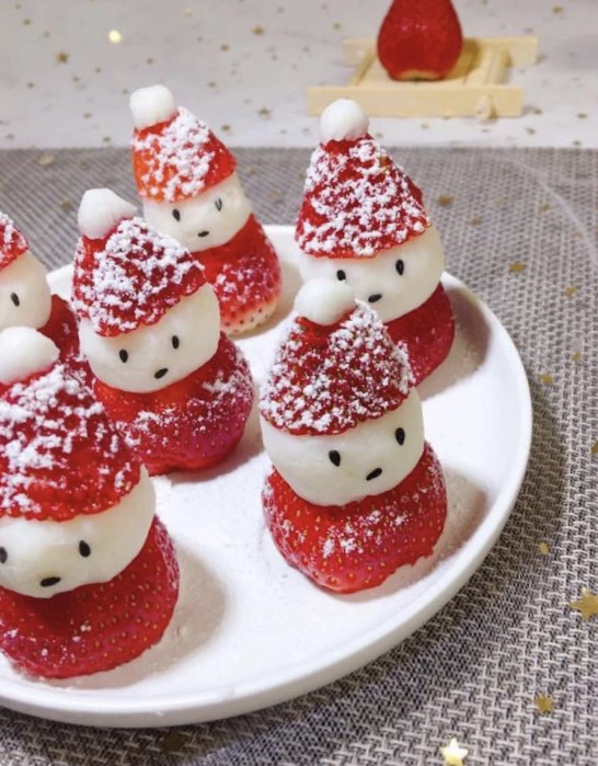 圣诞雪人,1根山药,5个草莓,看一眼就会,祝所有宝宝圣诞快乐!