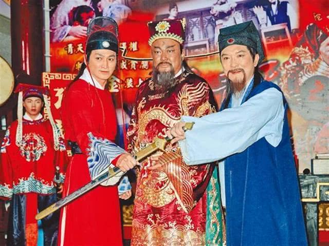 《包青天》展昭何家劲身价过亿,而张龙却曾因欠债被逼拍片!