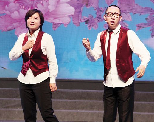 贾玲和白凯南,贾玲和白凯南的相声大家都非常喜欢,很多人以为他们是一