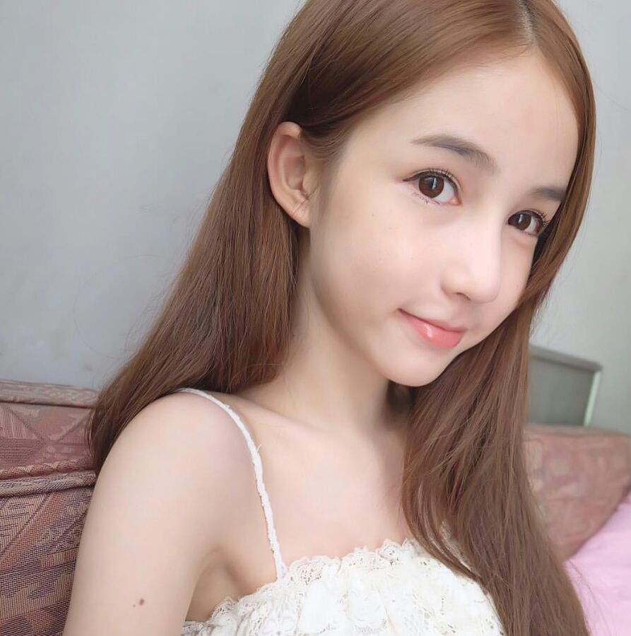 97年泰国人妖因其超高颜值备受追捧