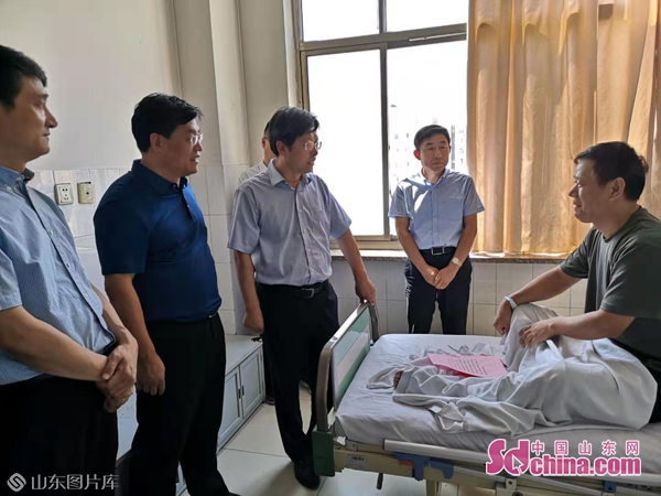 铁血丹心践初心 潍坊临朐退伍军人赵云海勇斗持刀歹徒