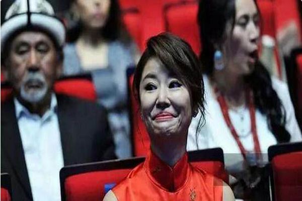 明星黑图对比,不是你的图太生,而是修图师修的太美