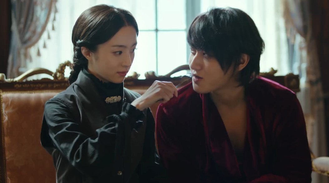 《艳势番》又出预告,胡冰卿黄子韬燃情热恋,"捧脸吻"真的很甜