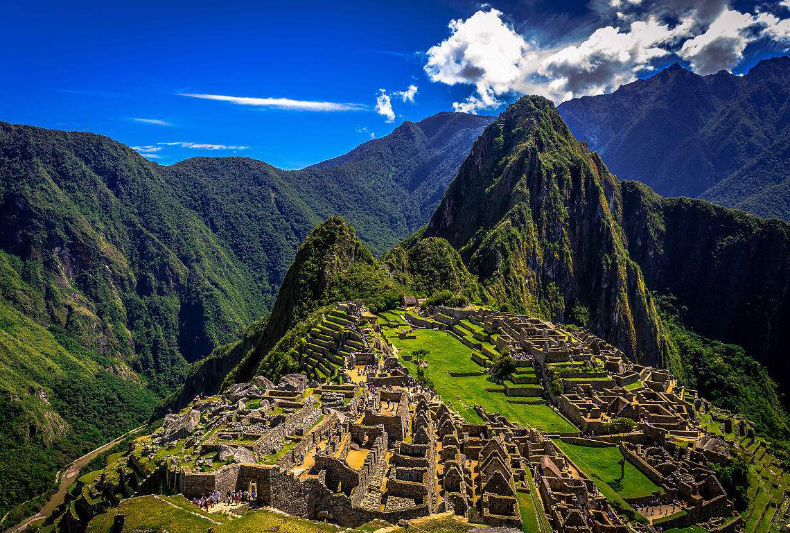 秘鲁的"天空之城"马丘比丘,因为建在海拔2430米高的地方,登顶之前有一