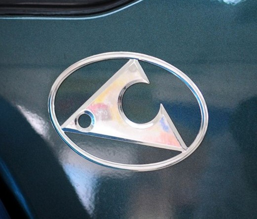 4,吉奥汽车,这个车标设计的有些内涵了,现在有些女生看来估计也会害羞