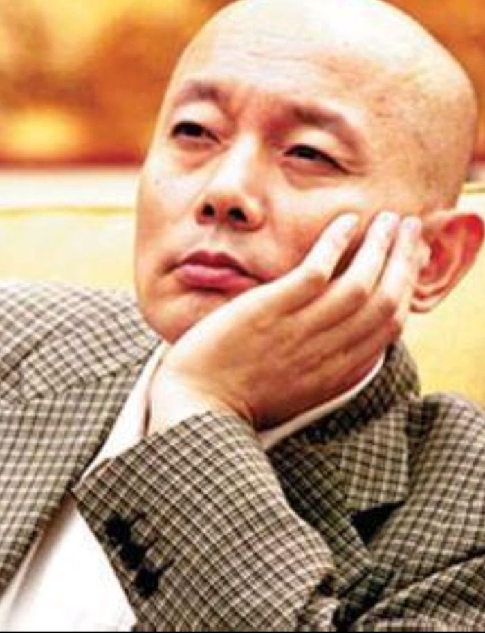 葛优的这部喜剧电影《上一当》,演绎了我们教育方面的悲哀