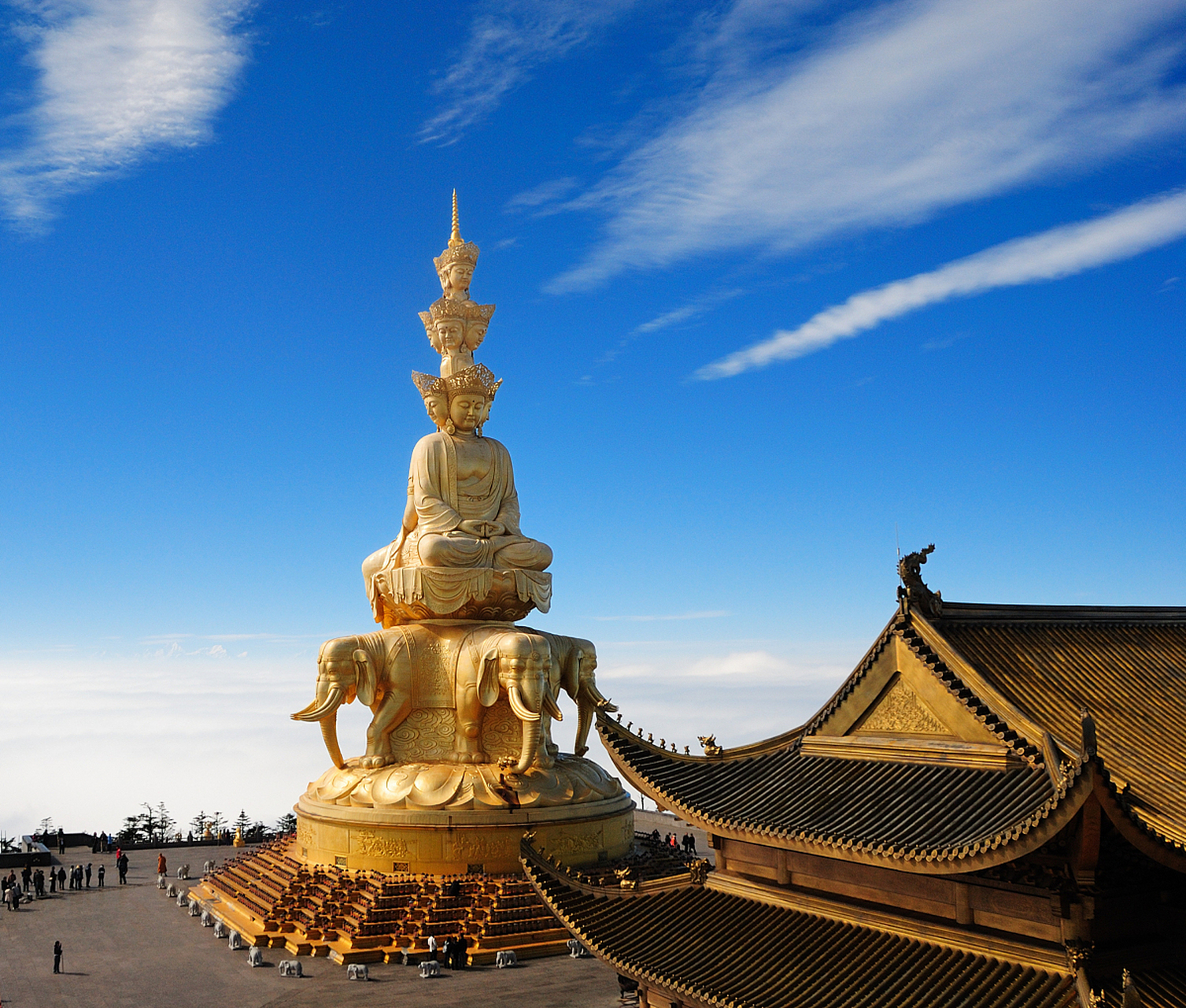 峨眉山风景区,位于中国四川省峨眉山市,是蜚声中外的旅游胜地和佛教