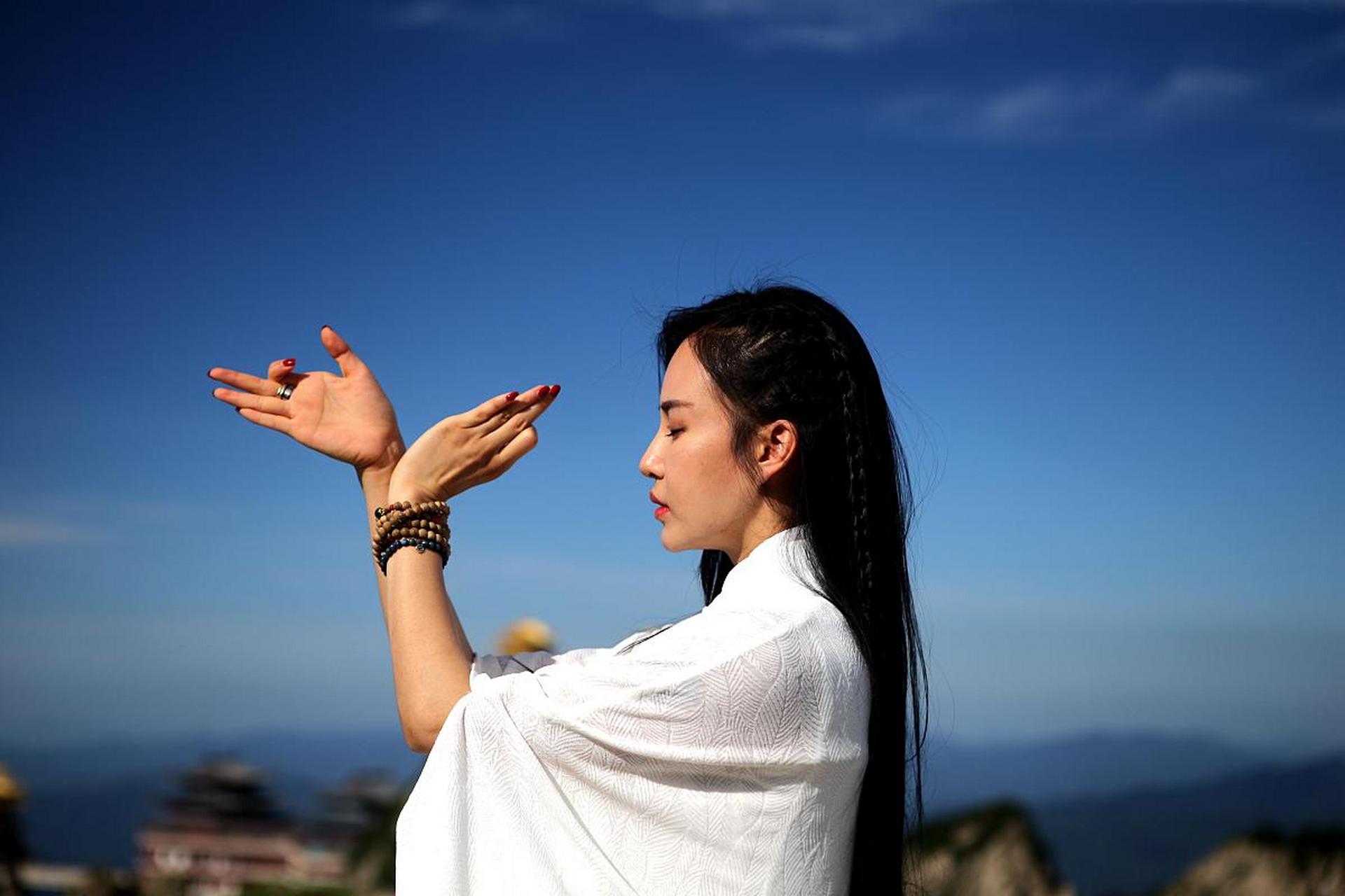 天上地下唯我独尊八荒六合神功