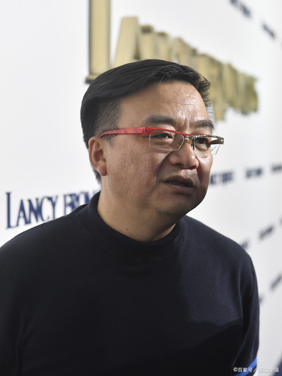 凤凰读书对《人世间》导演李路专访,学做人和文艺创作技巧和价值