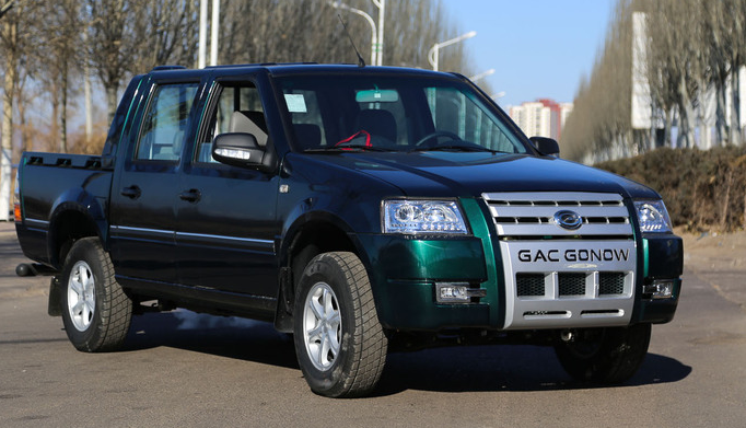 拥有很炫酷的外形,广汽吉奥财运300,看起来很上档次