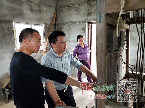 在脱贫攻坚中磨炼成才