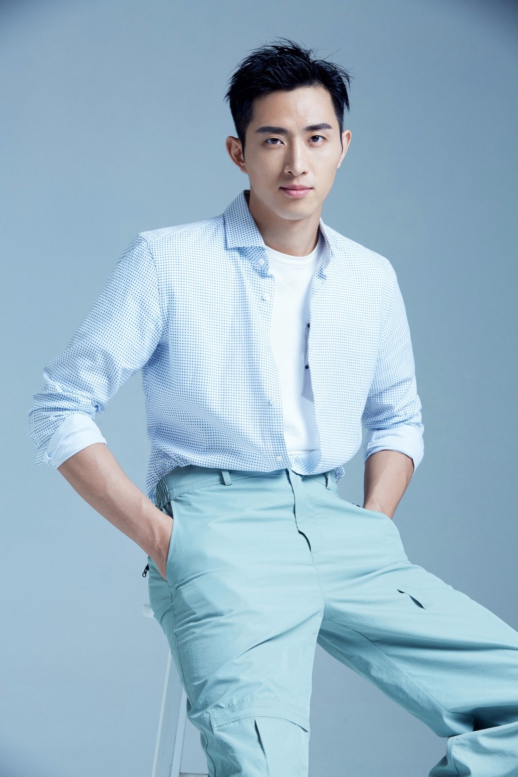 王凯沐动静皆宜随性秋装秀 为青春撩人的荷尔蒙代言