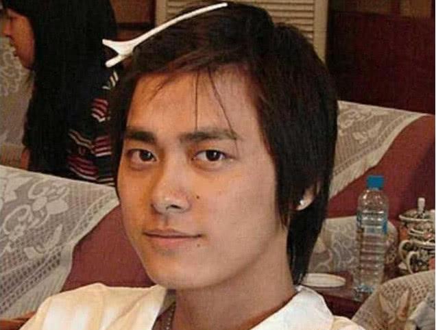 李易峰卸妆后,陈伟霆卸妆后,杨洋卸妆后,对比之后还是小鲜肉吗