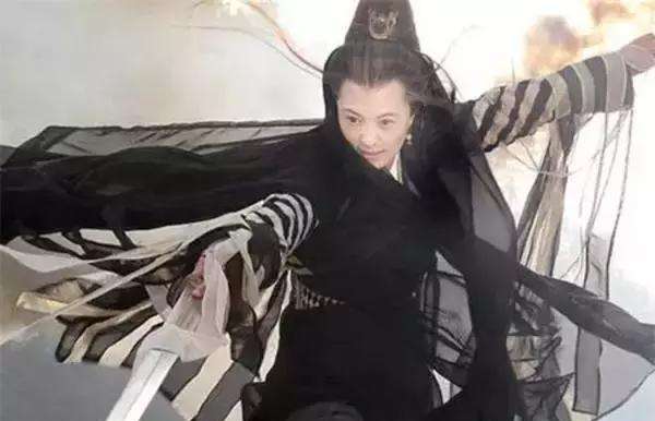 灭绝师太武功平平还那么嚣张,是倚天剑给了她勇气?其实另有原因