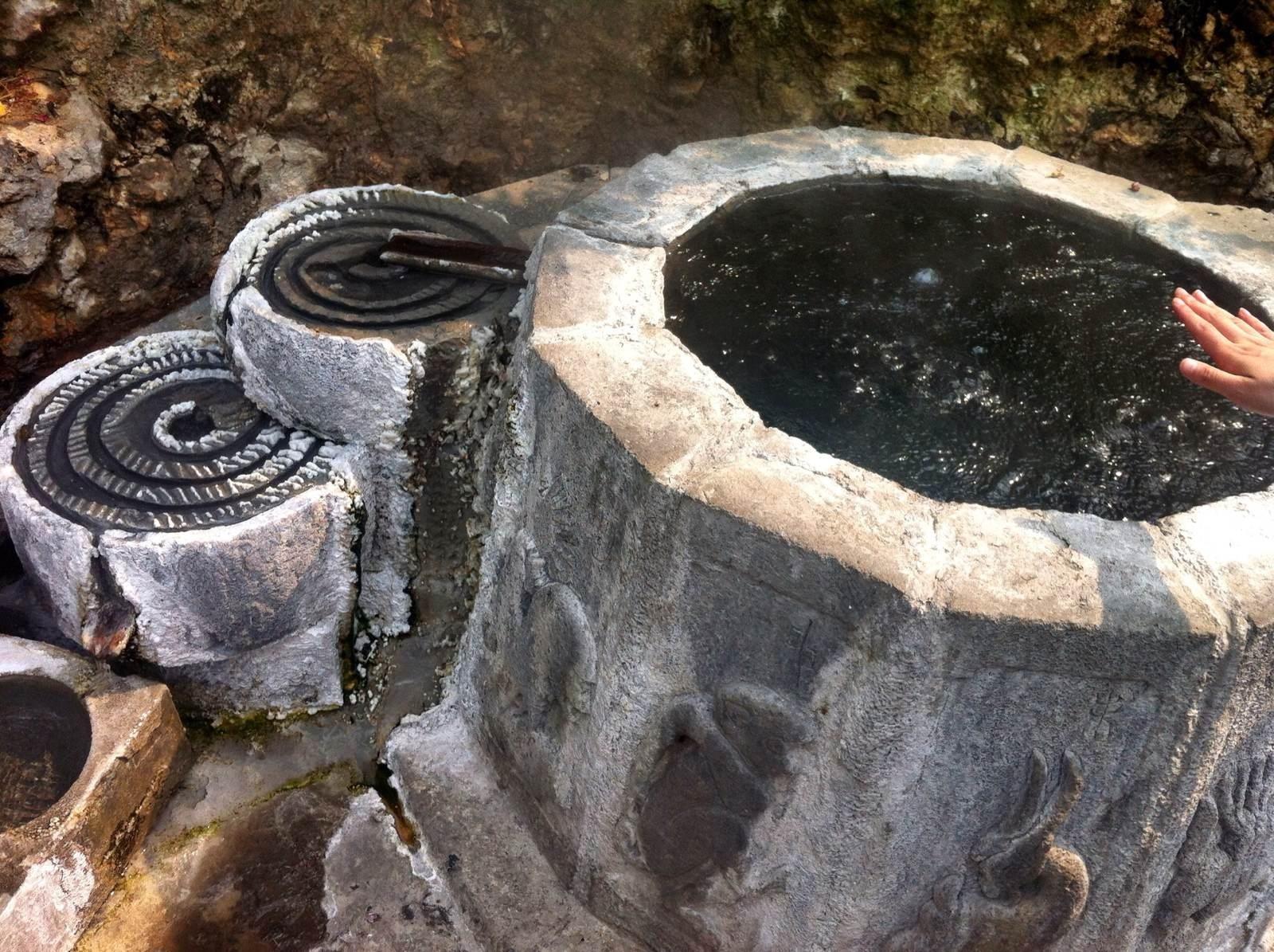 听说云南腾冲有对怀胎井,可给不孕女子喜报,是否真的这样神奇