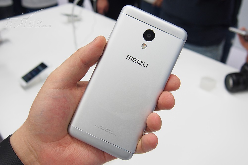魅族手机是怎么从对标苹果的准巨头,一步步滑落第三阵营的