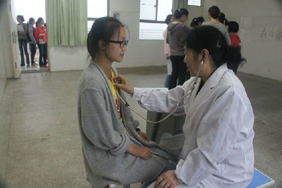 高中生,为确保自己身体的安全,这个事情一定要告诉班主任