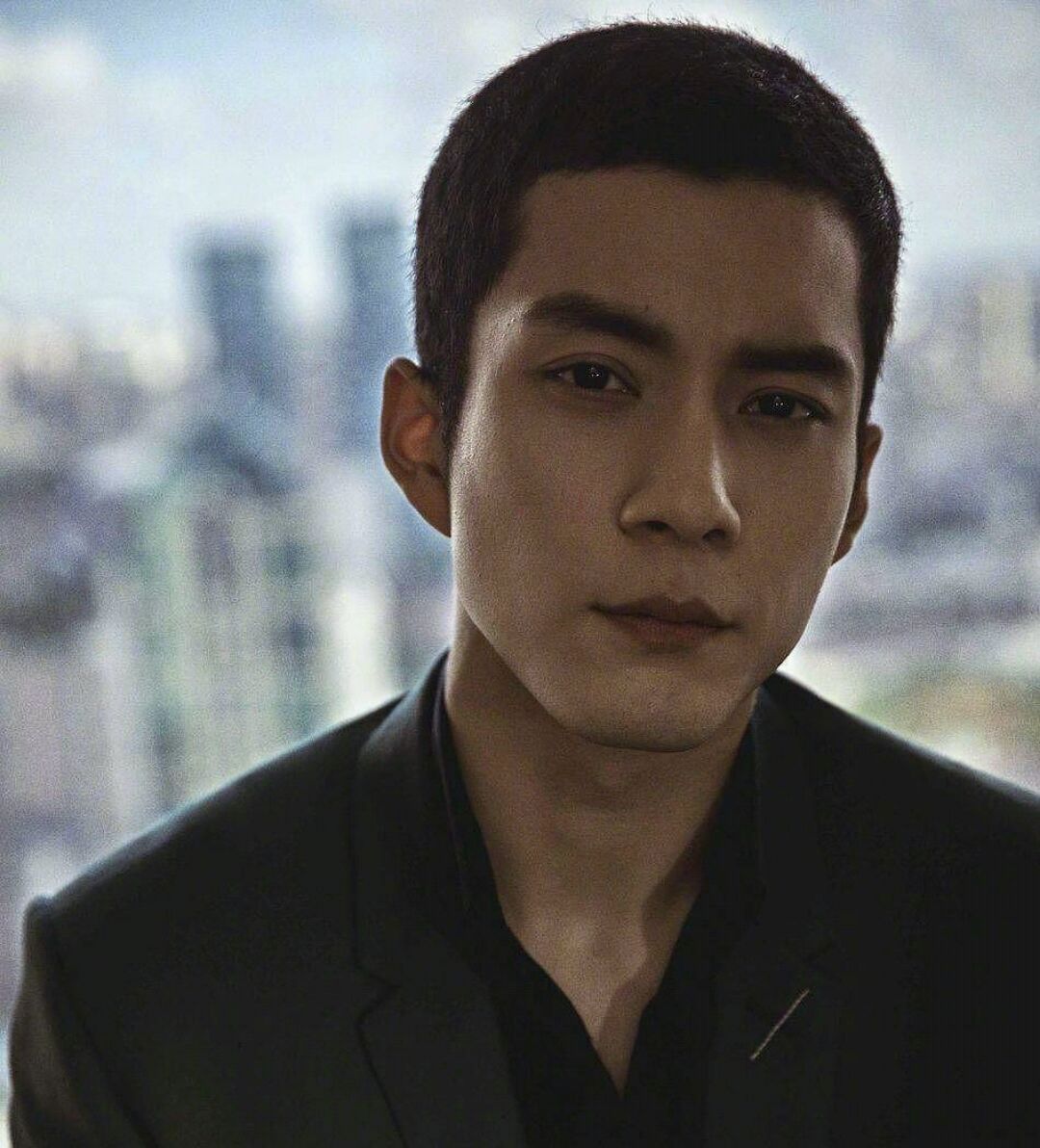 平头靠颜值驾驭,陈伟霆,吴亦凡,杨洋,你觉得男星平头哪家强?