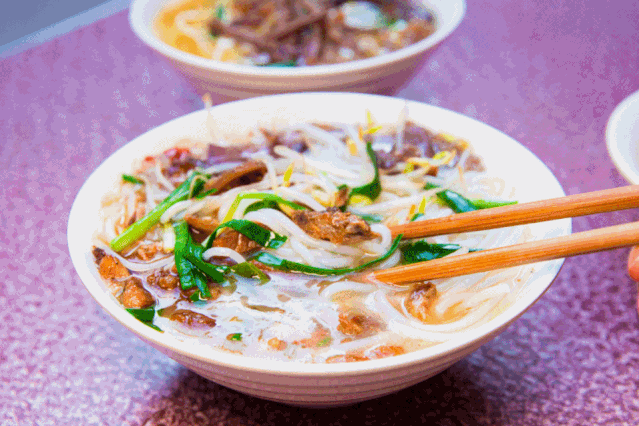 没错,今天我们又去吃清汤粉了!