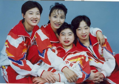 前中国跳水队于芬近况 现担任清华跳水队主教练 与伏明霞关系密切