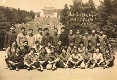 "新三届"大学生有多厉害?看看1978年高考数学卷,你就能明白了