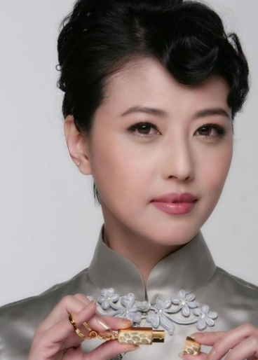 香港60岁以上的女明星图片