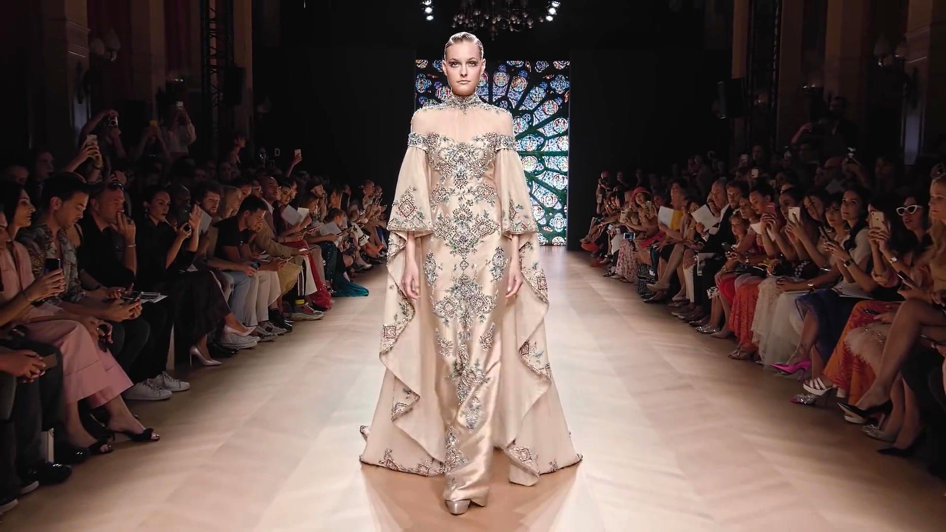 欧美时装t台秀,魅力超模性感迷人,给人不一样的视觉盛宴!