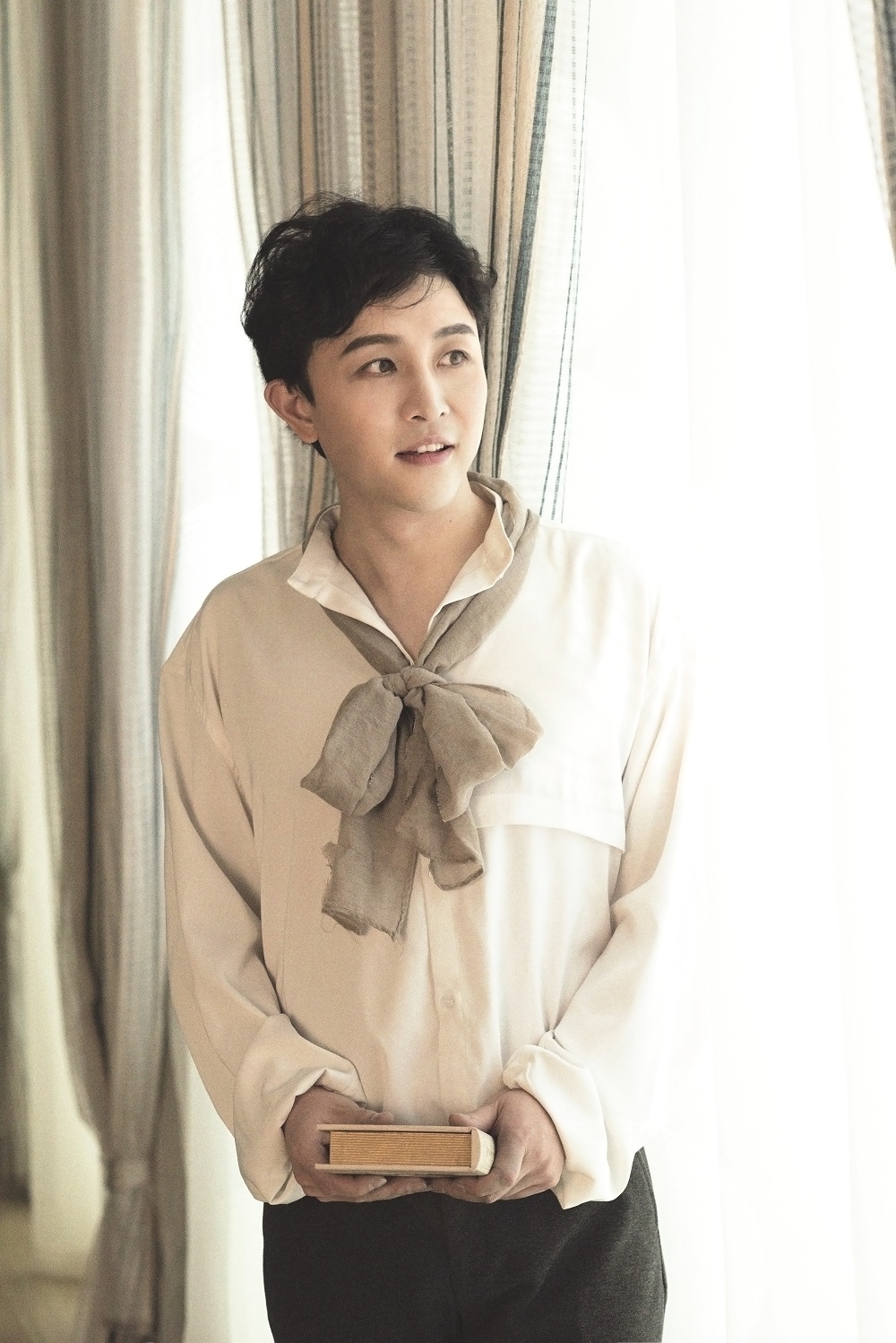 【赵骞饰演兰波】