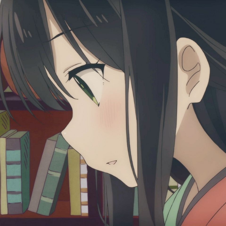 巽绀,因为脑袋上的蝴蝶结非常像耳朵,初次见面时被千矢比作小狐狸非常