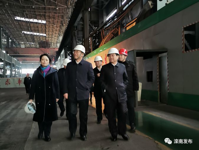 艾文志,吕素青陪同市领导常庆久一行到我县检查安全生产工作