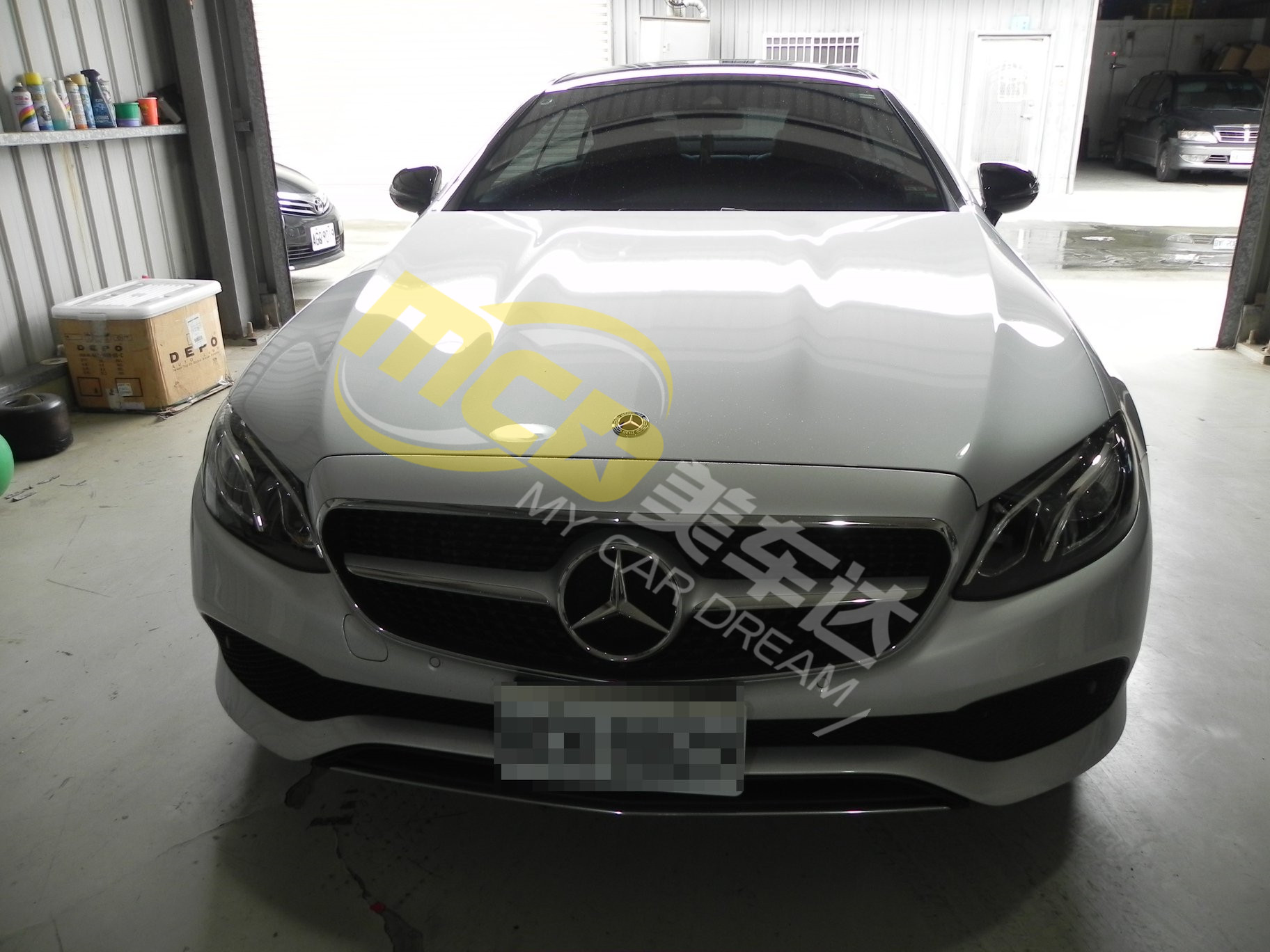 奔驰e300轿跑原厂改装大片