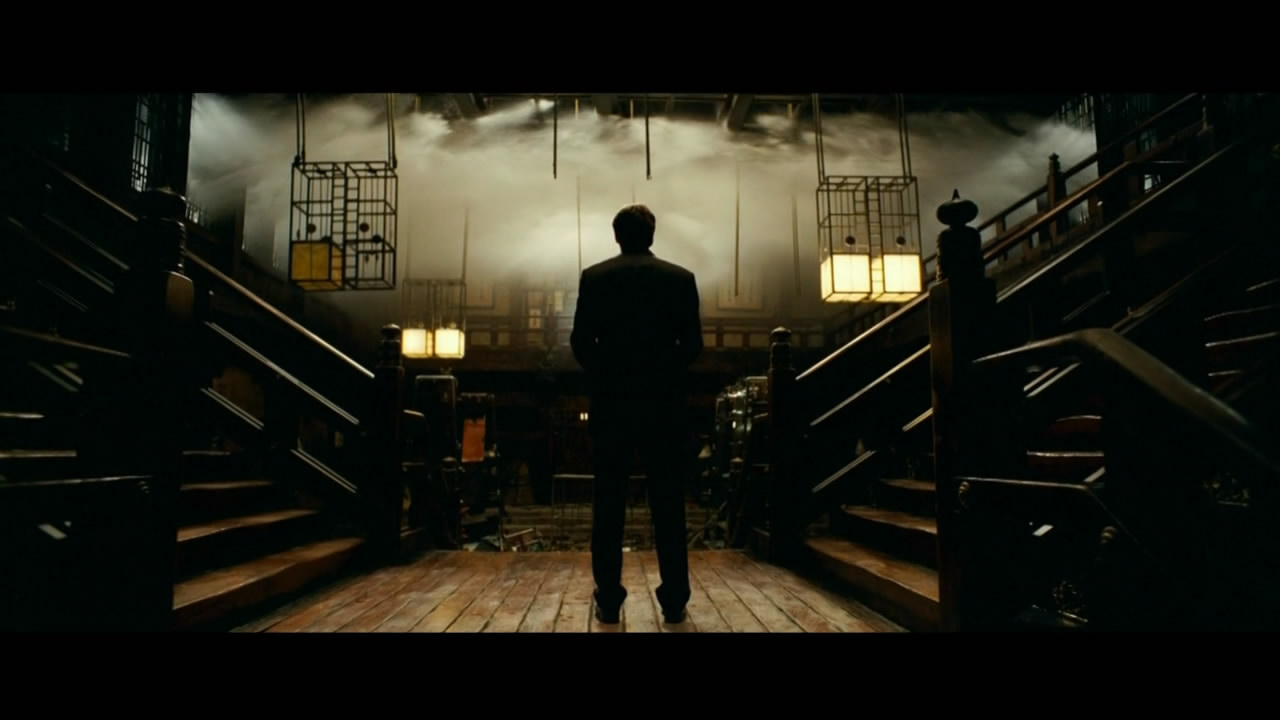 这部9.2分科幻电影,位居全球烧脑剧榜首,光结局就被争议了9年!