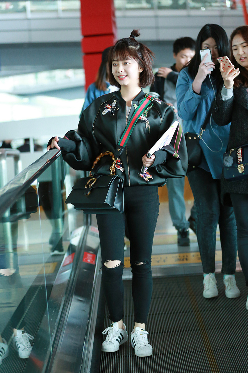 谭松韵,一位充满活力和亲和力的演员,给人带来的感觉总是那么独特而