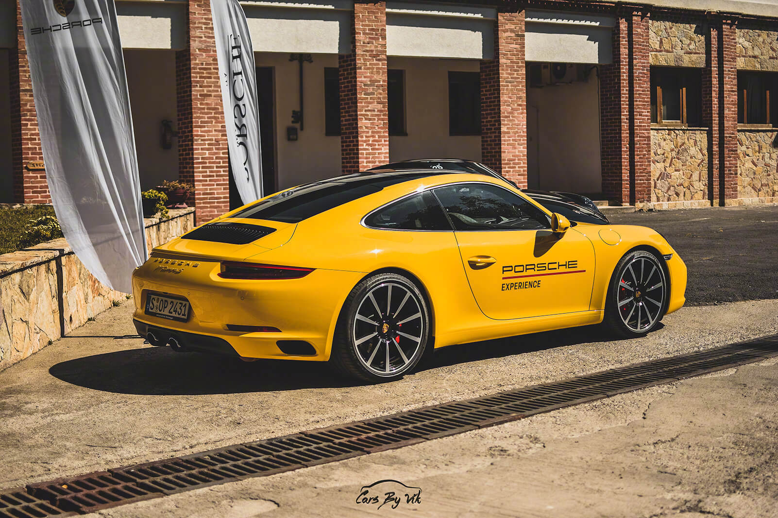 黄色外观的保时捷911,漂亮的它