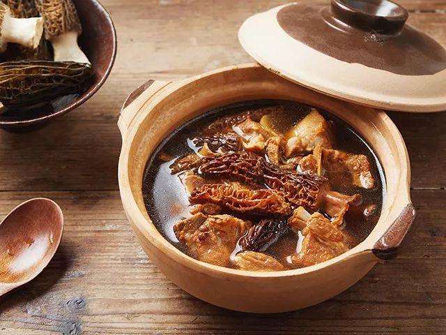 羊肚菌排骨汤:营养丰富,香味浓郁,你值得拥有