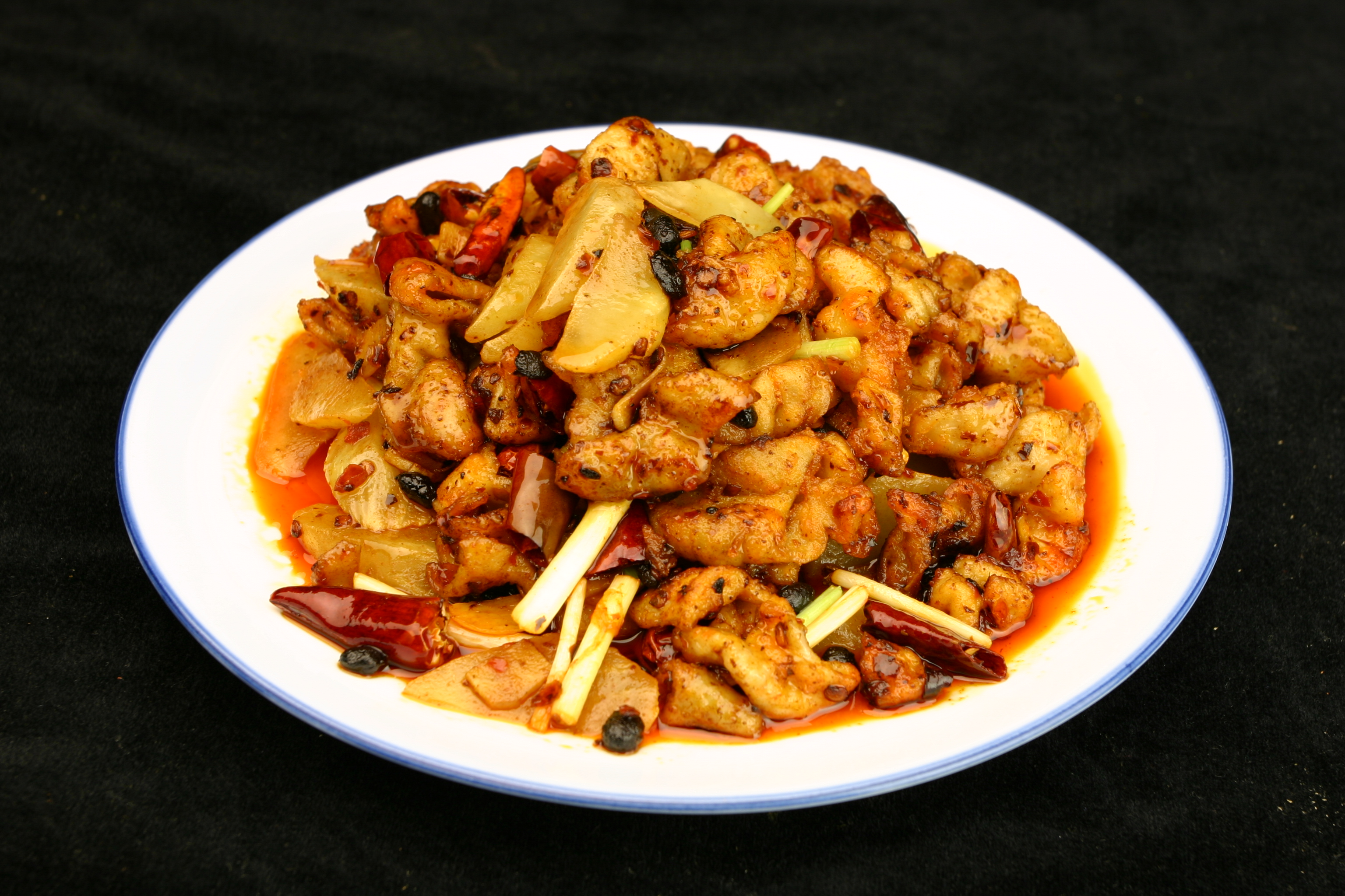 六道新花样:大鱼大肉吃多了,不如来点家常菜换换口味 老干妈炒肥肠