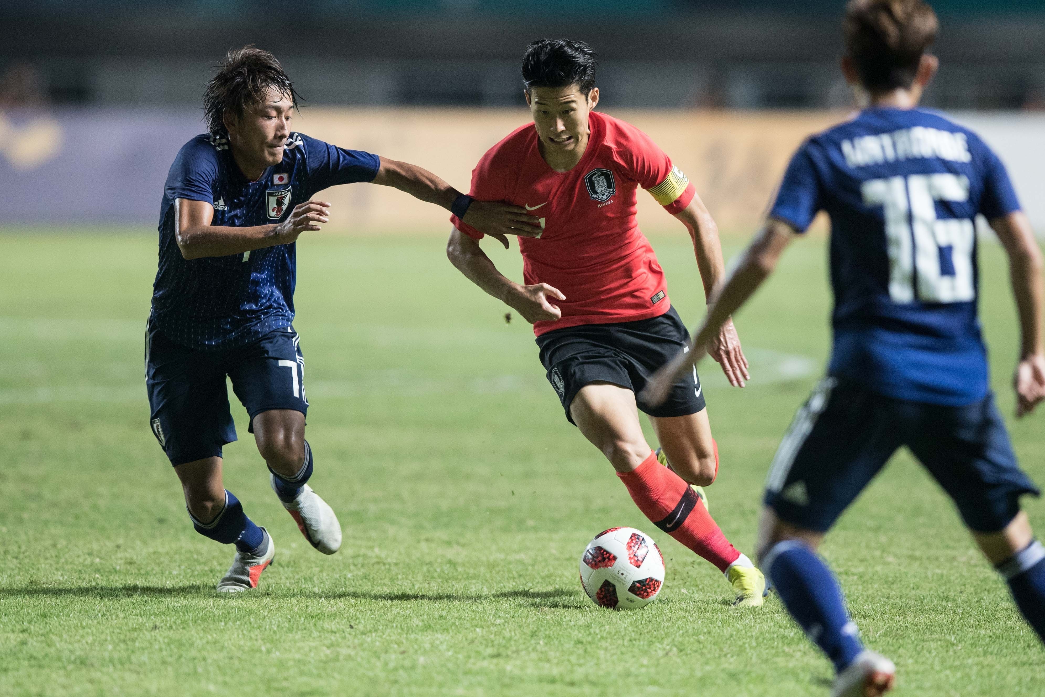 足球——男子决赛:韩国队夺得冠军(9)