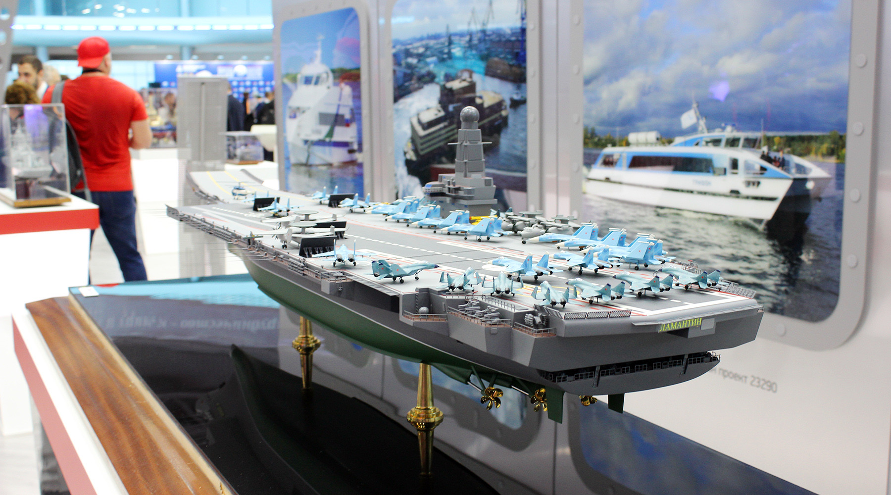 在无航母可用之际,核动力航母敲定开建,两大舰队到底花落谁家?