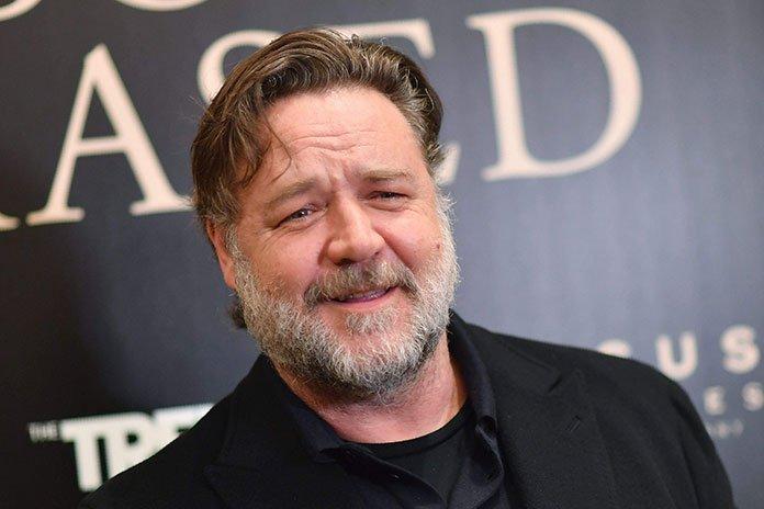 罗素-克劳领衔主演超自然惊悚片 扮演精神错乱男演员标题图片