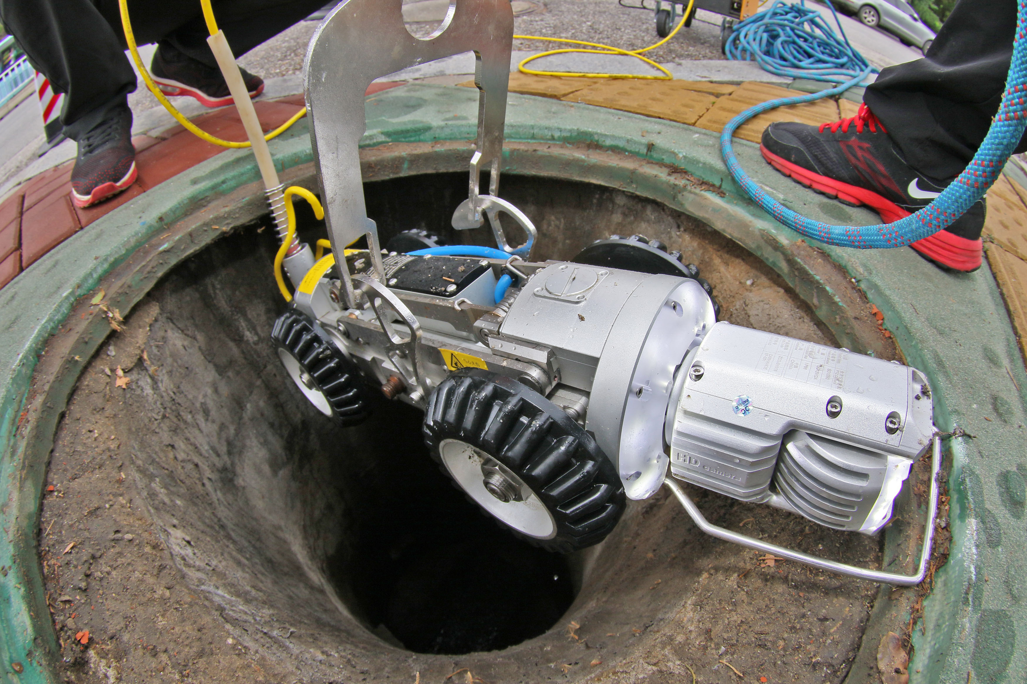 山东烟台:管道机器人汛期"巡诊"(3)